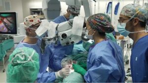 Hospital em Barcelona realiza primeiro transplante de rosto com doadora que pediu eutanásia