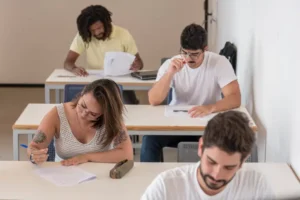 Domine o Português: Dicas Essenciais de “Na Ponta da Língua” para Acertar a Pontuação, Verbos e Palavras que Confundem