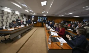 Senadores Cobram CVM por Suposta Omissão em Fraude Bilionária do Banco Master: “Nada Foi Feito”