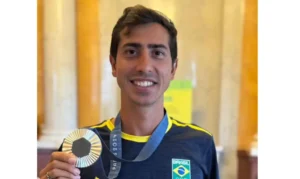 Caio Bonfim Conquista Prata Histórica na China: Novo Recorde Sul-Americano na Meia Maratona de Marcha Atlética