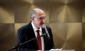 Geraldo Alckmin deixa Ministério do Desenvolvimento em abril, mas segue como vice; futuro político em aberto