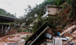 Lula libera R$ 7.300 e financiamento para vítimas das enchentes em Minas Gerais: veja quem tem direito