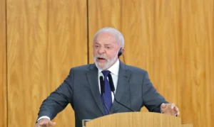 Lula Surpreende e Cancela Viagem ao Chile de Última Hora; Chanceler Mauro Vieira Representará o Brasil na Posse de Kast