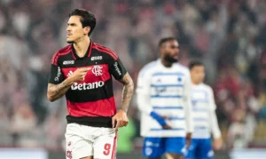 Flamengo vence Cruzeiro por 2 a 0 com gols de Pedro e Carrascal em noite de estreia de Leonardo Jardim