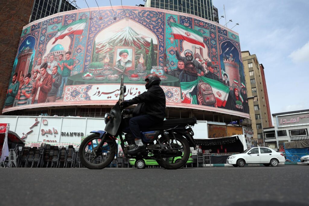 ABEDIN TAHERKENAREH/EFE/EPA )