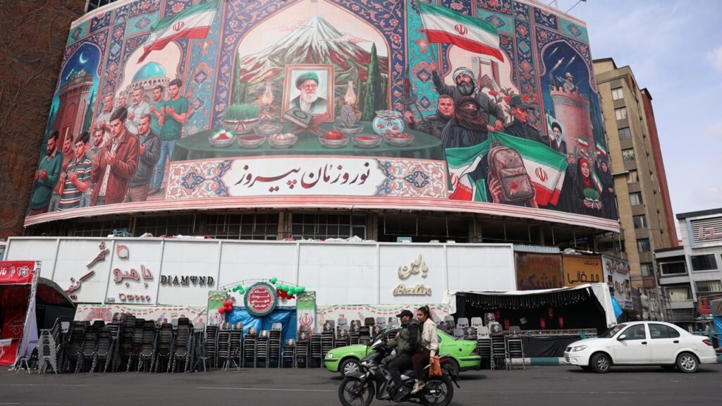 ABEDIN TAHERKENAREH/EFE/EPA )