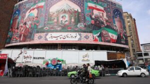 Israel intensifica ataques contra infraestrutura iraniana