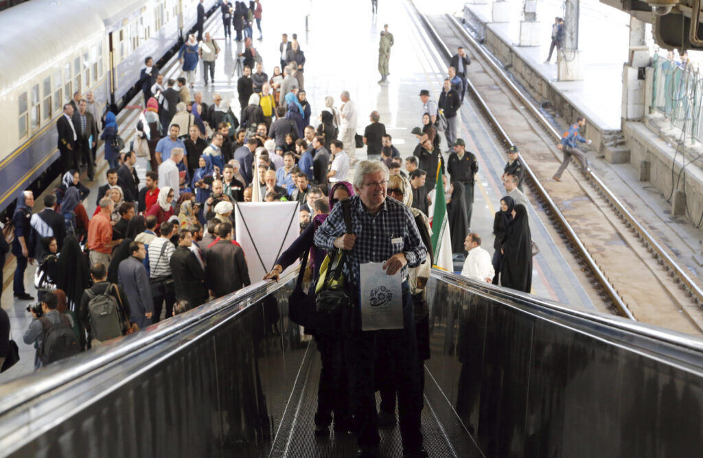 ABEDIN TAHERKENAREH/EFE/EPA )