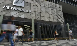 Petrobras destitui diretor em meio a controvérsia por leilão de gás com ágio