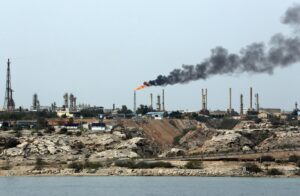Escalada de tensões: EUA e Israel atacam terminal petrolífero estratégico do Irã