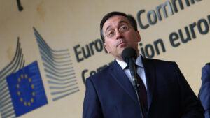 Espanha critica ofensiva israelense no Líbano e retoma laços diplomáticos com Irã