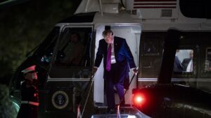 Trump alerta China para tarifas de 50% em caso de apoio militar ao Irã