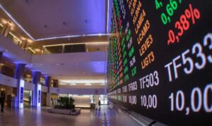 Ibovespa quebra 18º recorde anual e se aproxima dos 200 mil pontos com dólar em baixa