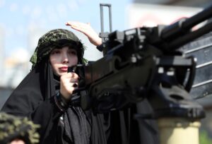 Irã restabelece interdição do Estreito de Ormuz em escalada de tensões com EUA