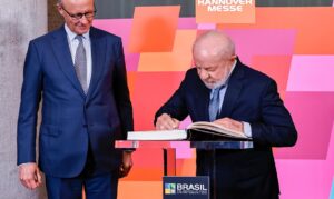 Lula defende parceria na descarbonização com Europa e aborda desafios globais em Hannover