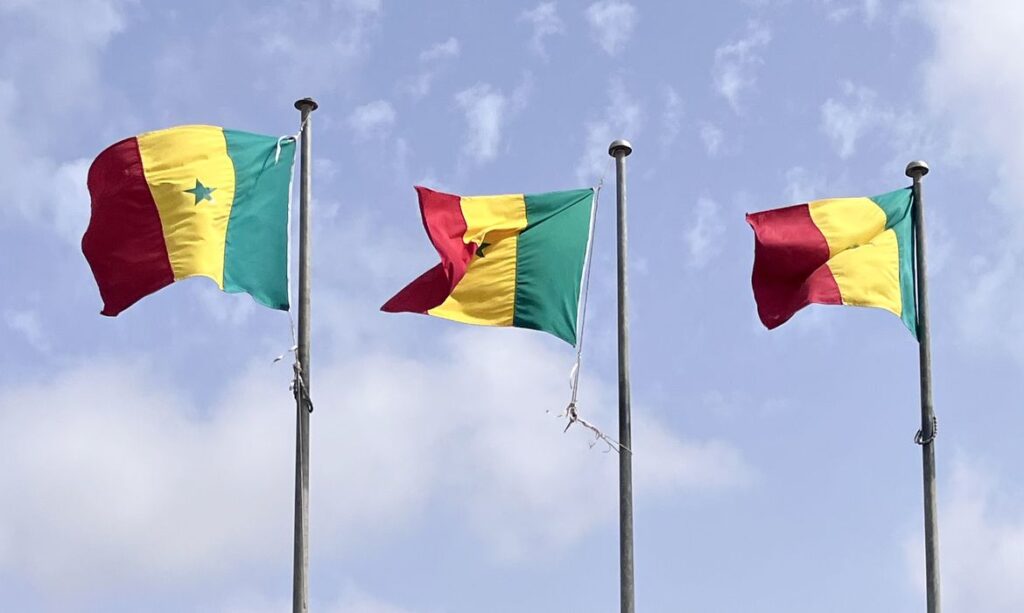 tos europeus ou em cidades africanas mais afastadas da América do Sul. Em uma li