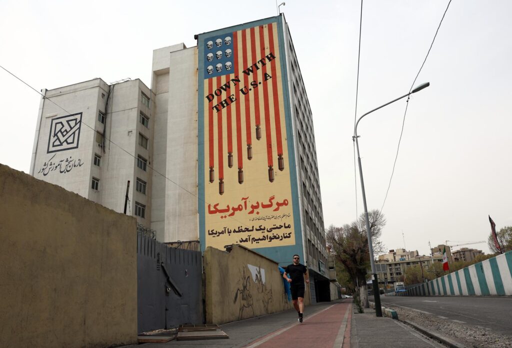 ABEDIN TAHERKENAREH/EFE/EPA )