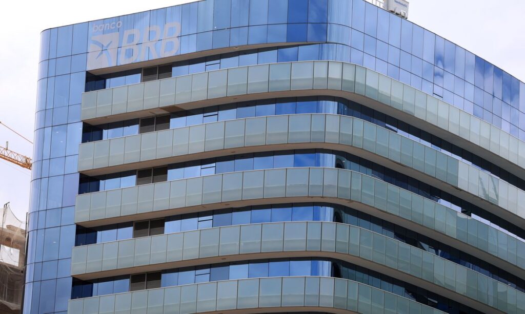 R$ 5,36 no mercado, para subscrição privada. Notícias relacionadas: STF tem 2 vo