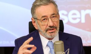 Governo federal busca industrialização nacional de minerais críticos e refuta exportação bruta