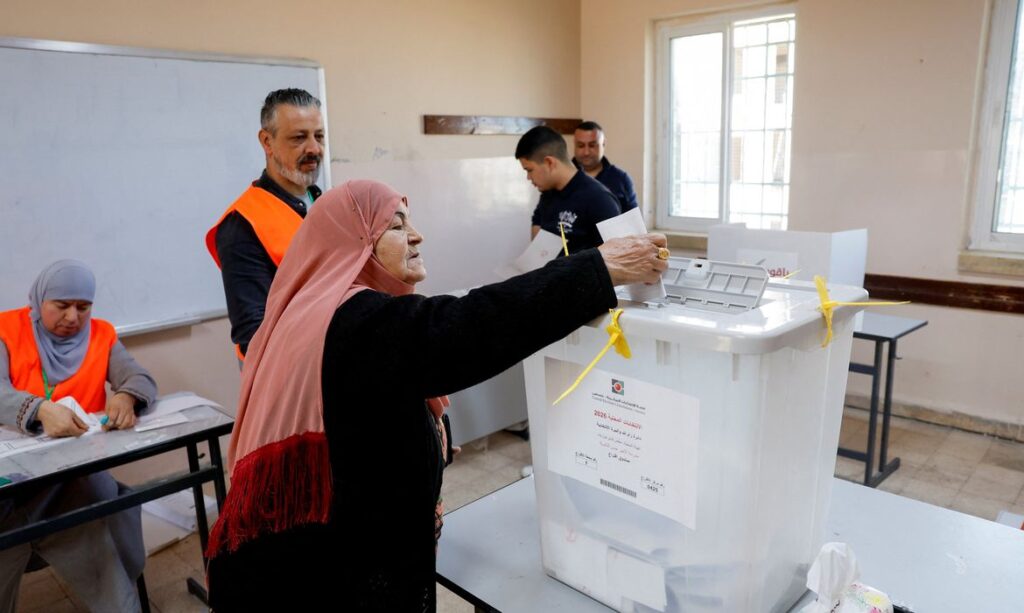 tunidade de votar. "Como palestino e filho da Faixa de Gaza, sinto orgulho de qu