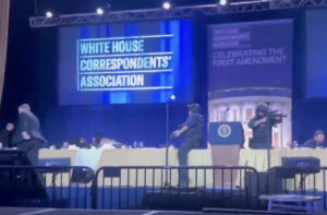 Jantar dos Correspondentes da Casa Branca é interrompido por tiros em evento com Donald Trump