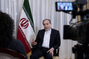 Irã retoma diplomacia no Paquistão após impasse em negociações com os EUA