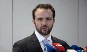 Governo autoriza uso do FGTS para quitar dívidas no novo Desenrola com descontos de 90%