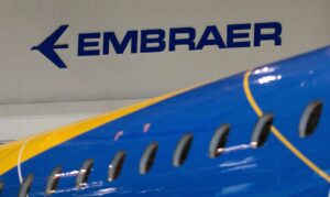 Embraer atinge recorde histórico com salto de 22% na carteira de pedidos