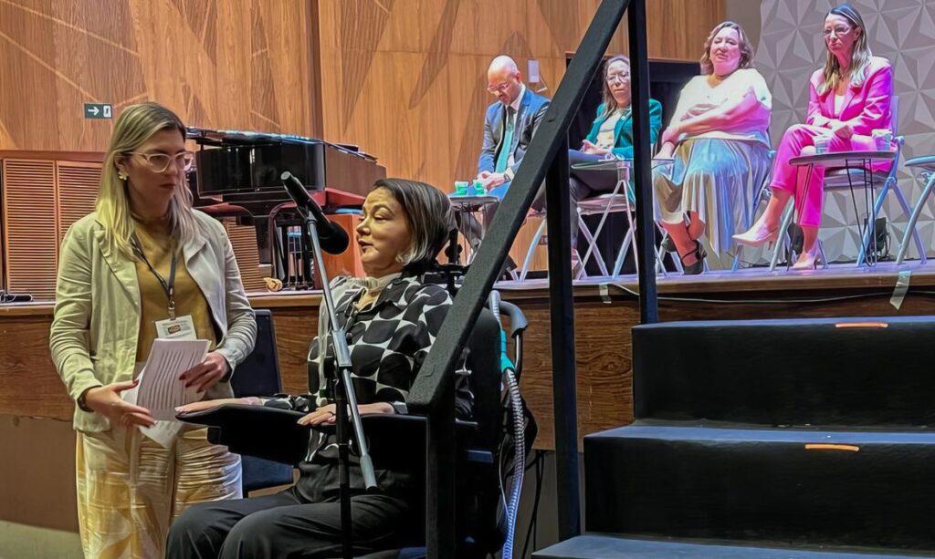 uma bala perdida, quando cursava enfermagem na Universidade Estácio de Sá, no ca