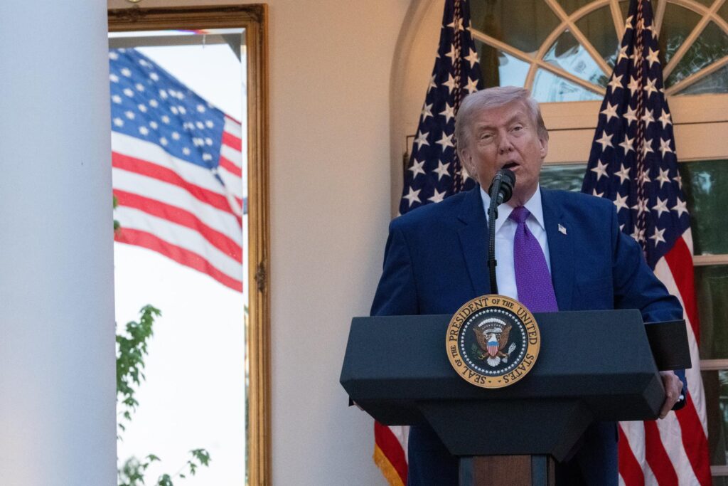 AARON SCHWARTZ/EFE/EPA/POOL )