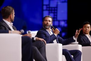 Donald Trump Jr. defende aliança econômica entre Brasil e Estados Unidos