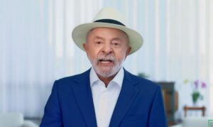 Lula aponta para investigação policial em vínculos de Flávio Bolsonaro com banqueiro Vorcaro