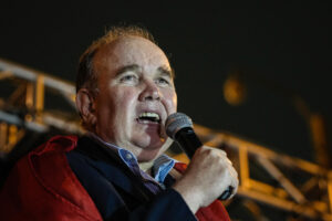 López Aliaga contesta resultado e alega fraude em eleição presidencial do Peru