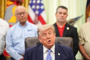 Trump anuncia envio de 5 mil soldados à Polônia em meio a reconfiguração militar na Europa
