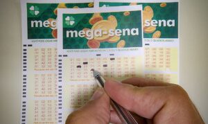 Mega-sena acumula e prêmio principal sobe para R$ 6 milhões após sorteio sem vencedores