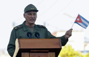 Cuba acusa EUA de fabricar pretexto para intervenção militar na ilha