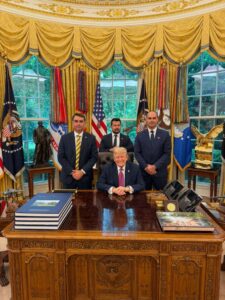 Bolsonaro em Washington: repercussão internacional aborda encontro na Casa Branca e cenário político brasileiro