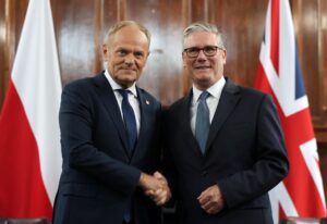 Polônia e Reino Unido estreitam laços de defesa em encontro diplomático