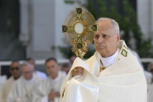 Papa Leão XIV convoca renovação da fé em missa multitudinária de Corpus Christi em Madri