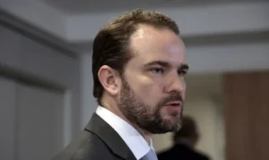 Desenrola: ministro da Fazenda celebra 6 milhões de beneficiados nos primeiros dias