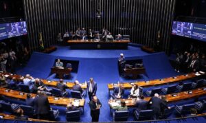 Alcolumbre retém PEC da escala 6×1 no Senado e prioriza pautas econômicas
